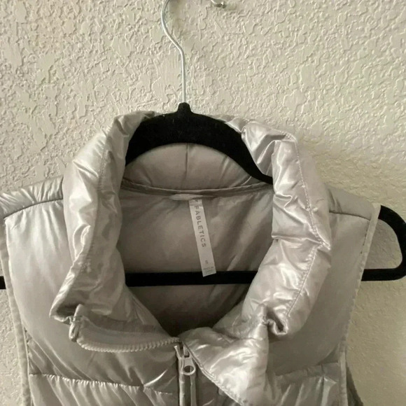 Fabletics Elliot Puffer Vest - Picture 3 of 7